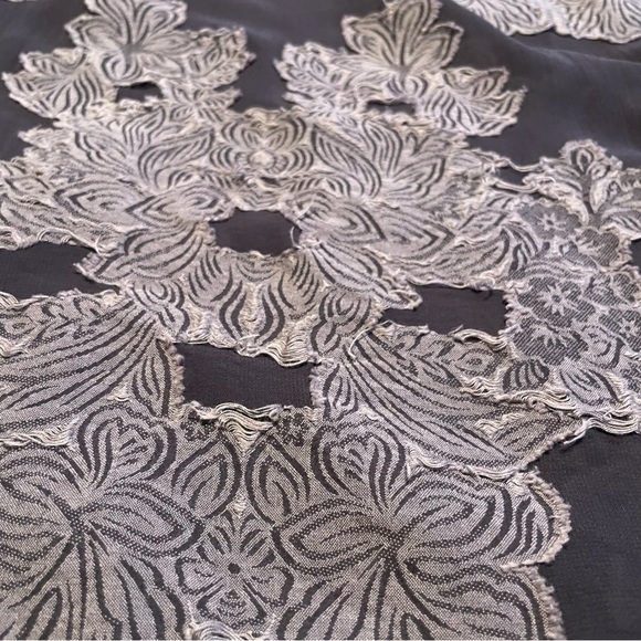 Wilfred Navy and Gray Floral Tank Top - Picture 4 of 11